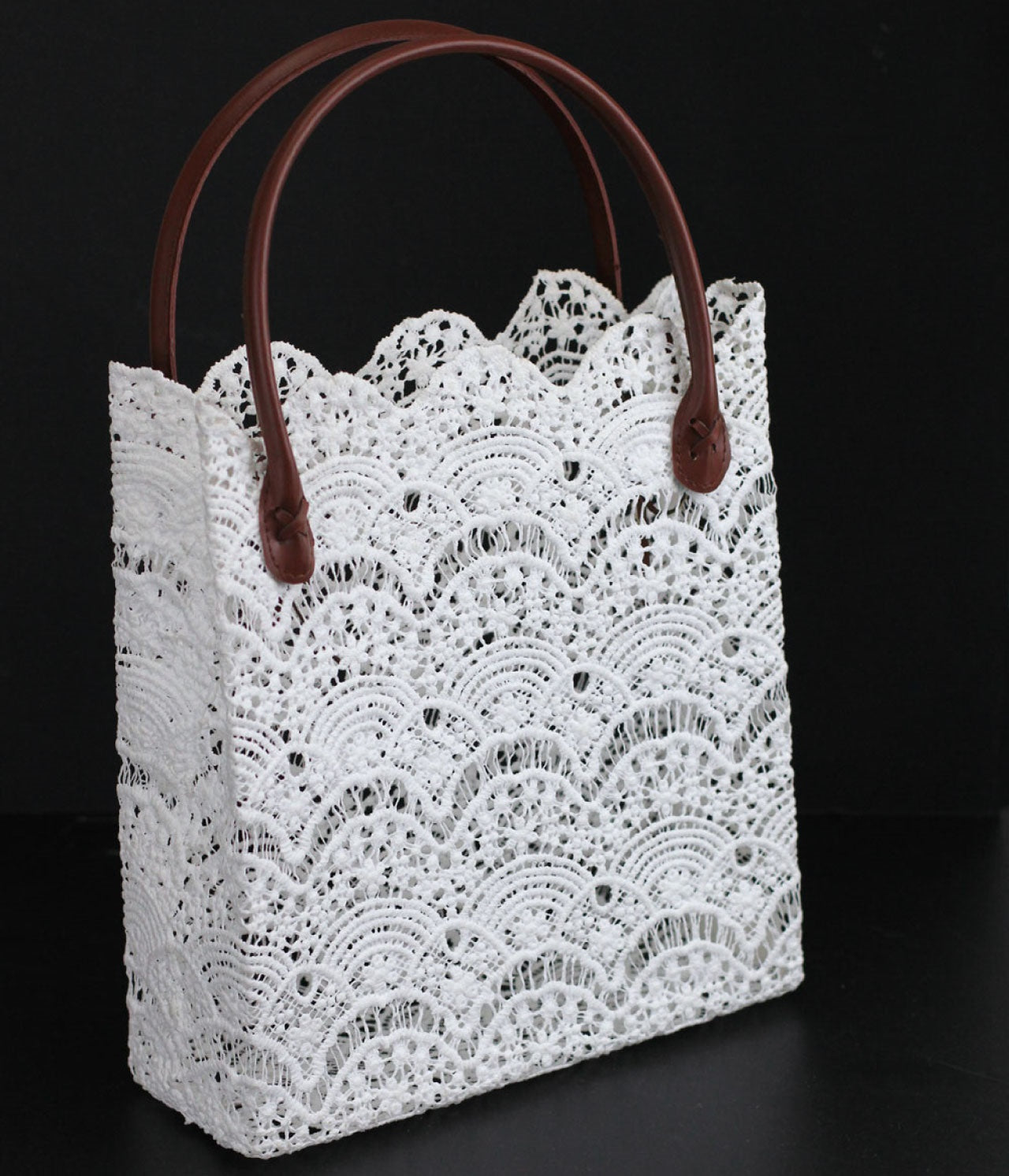 Delicate Stiffened Lace Bags