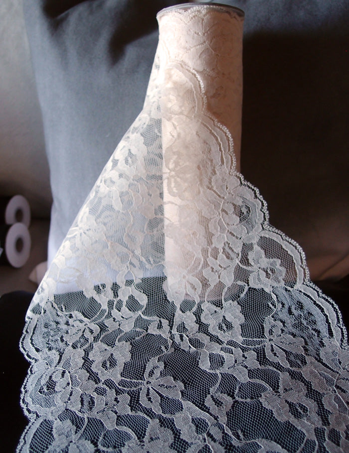 9" x 10 Yd Ivory Lace Riboon