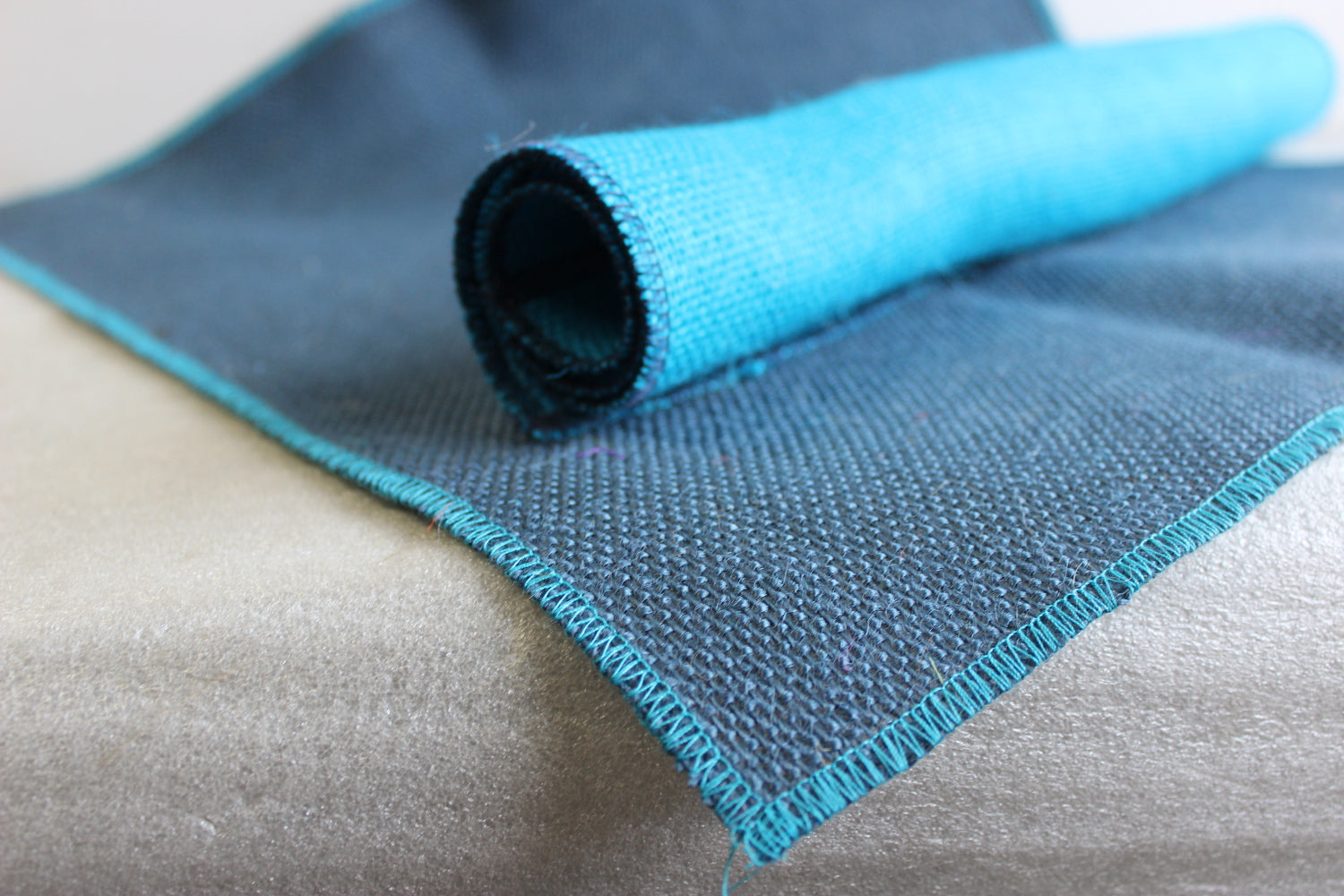 Set of Navy Runner Turquoise Edge w/ 4 Contrasting Napkins